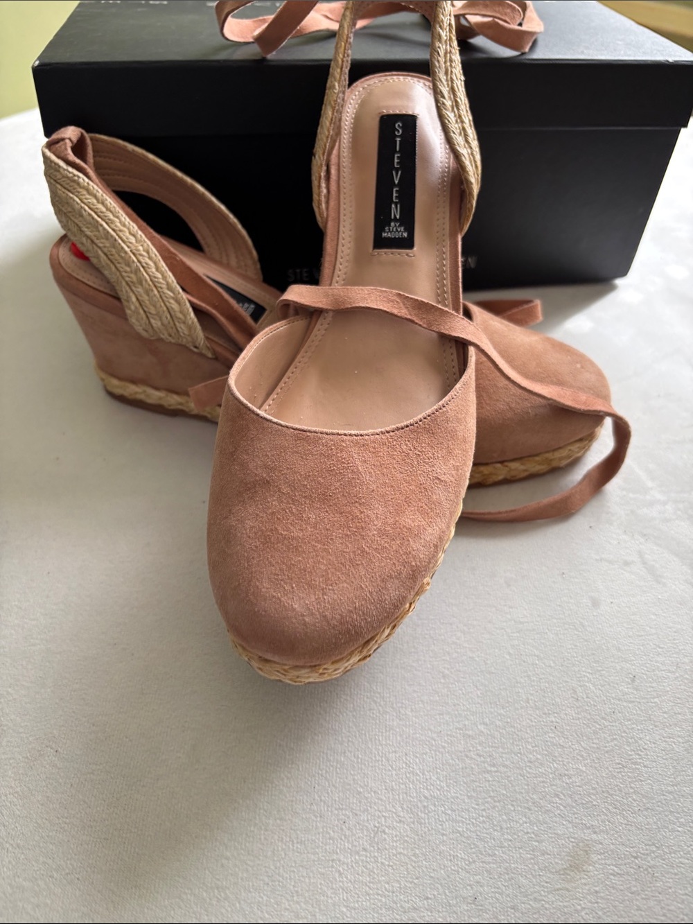 Steve Madden Blush Suede Espadrille Wedge Sandals Gorgeous Strap around the legs